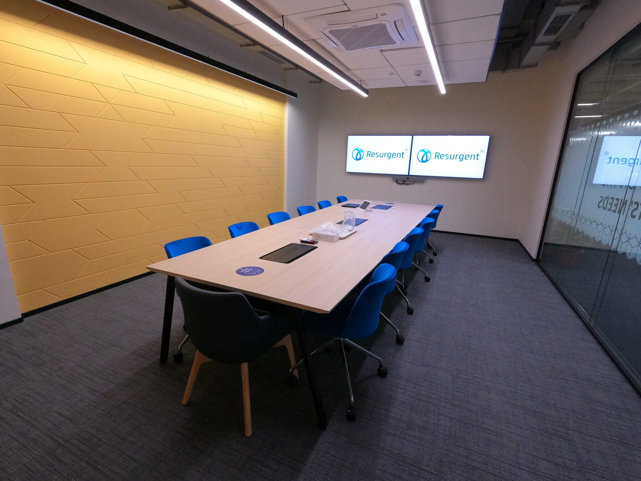 The Changing Face of Board and Meeting Rooms (And the AV Dimension)