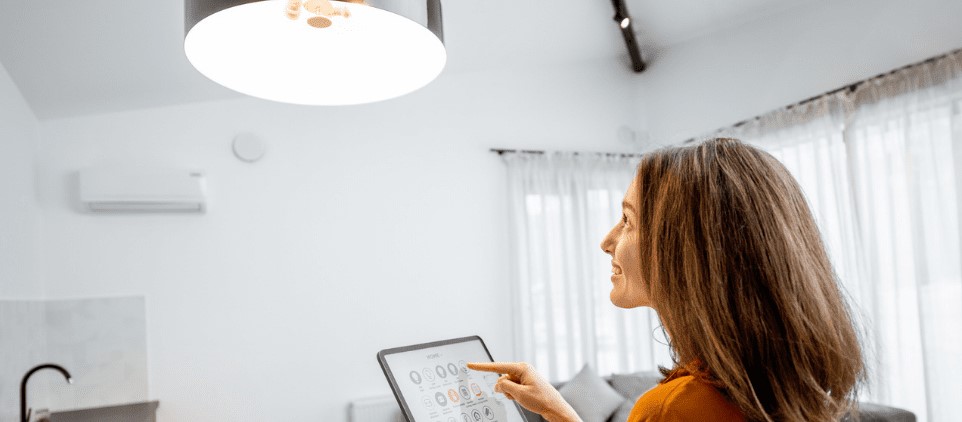 The Key Role of Lighting in Employee Well-Being and Productivity